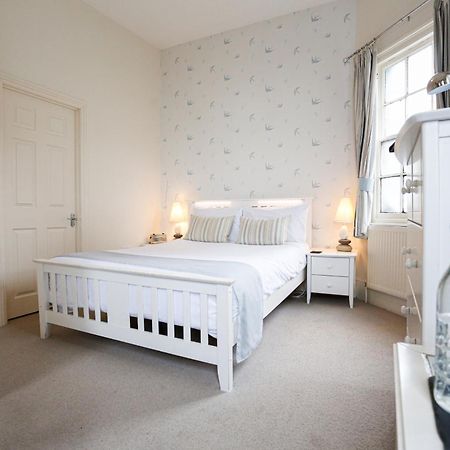 The Boathouse Bed & Breakfast Сийвю Стая снимка