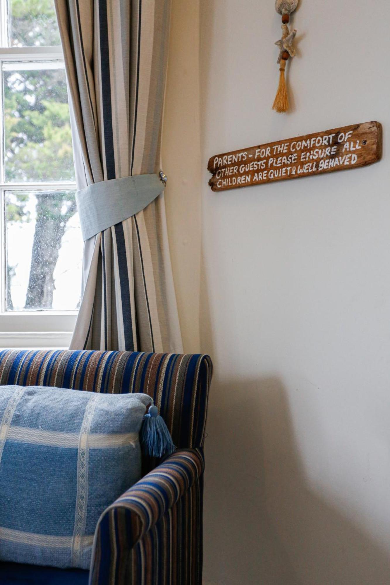 The Boathouse Bed & Breakfast Сийвю Стая снимка